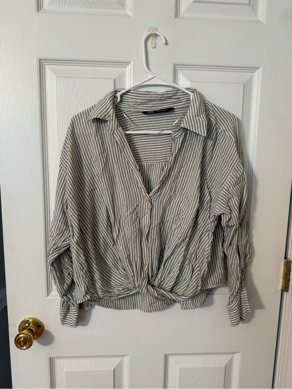 Zara Gray and White Striped Button-Down Tie-Hem Shirt